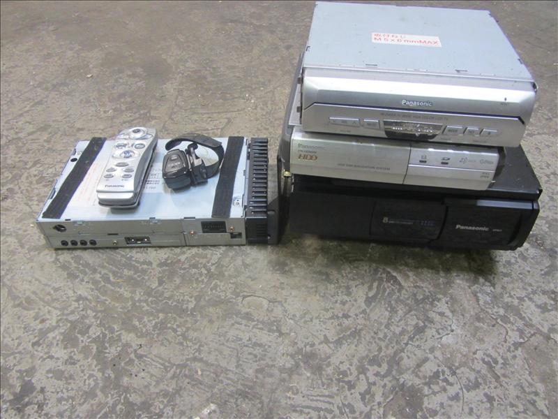 Магнитола Panasonic CN-HD9000 HDD Navigation System, дисковод CD Changer на 8 дисков, С автомобиля Alfa Romeo 156 2.5л АКПП рестайлинг 2002г цвет красный. Рестайлинг. Пробег 75 000 км по Японии. Контрактная запчасть, авто без пробега по РФ., отличное