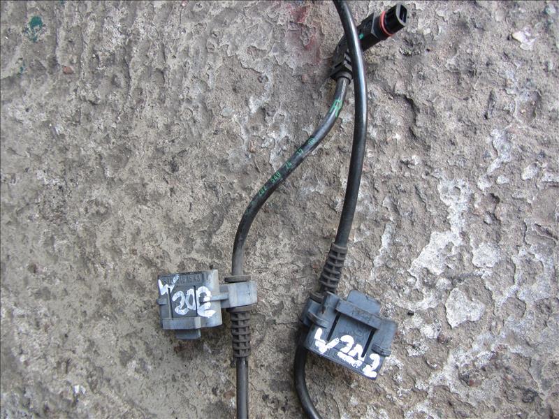 Датчик ABS задний левый , правый, Mercedes W202 C36 бензин M104 2.8 1993-2000г двс 104941 12 071904 8100. Контрактная запчасть. Из Японии. Авто без пробега по РФ., отличное
