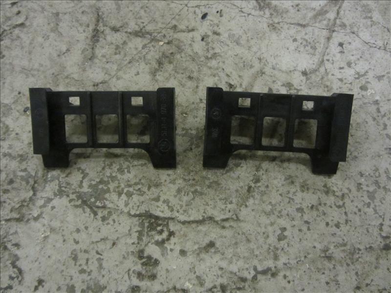 Направляющая крепеж заднего бампера, BMW 7 E38 двс M62 358S2 51252182 3,5 бензин 1994-2001г. Пробег 75 000 км. Контрактная запчасть, авто без пробега по РФ., отличное