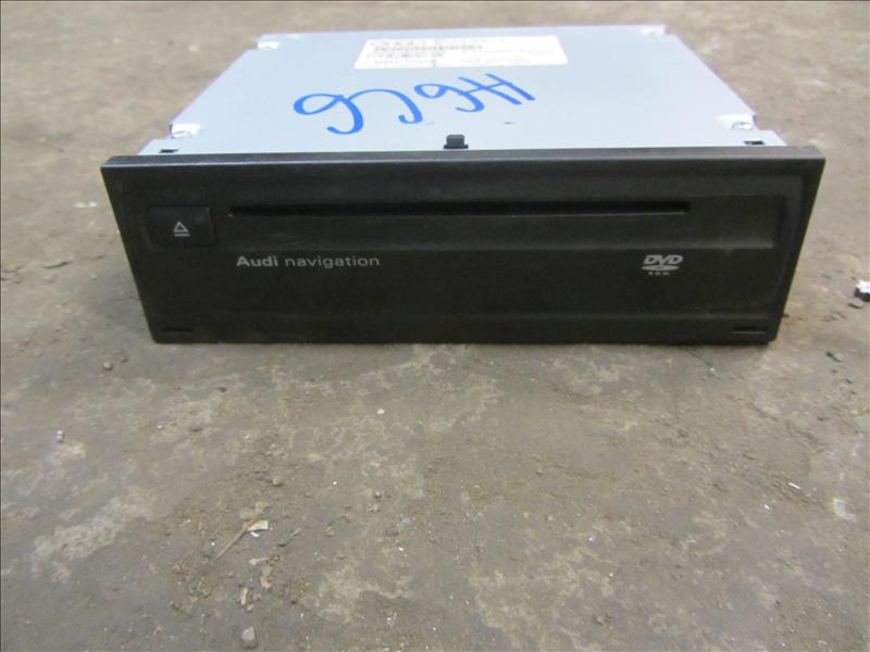 Блок системы навигации , проигрыватель аудио CD , DVD Aisin, С автомобиля Audi A6 C6 4F AUK 3.2 бензин AT quattro седан 2004-2011г седан. Дорестайлинг. Контрактная запчасть, авто без пробега по РФ., отличное