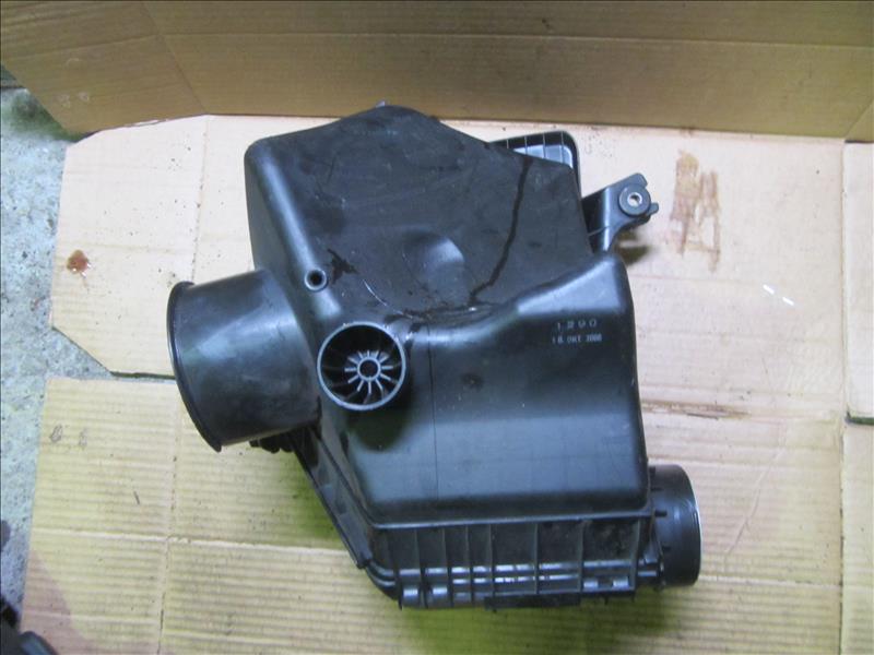 Корпус воздушного фильтра N52 2.5, С аукциона Японии. BMW 5 E60 2006г N52 2,5 AT бензин седан 2003-2009г. Контрактная запчасть, авто без пробега по РФ., отличное