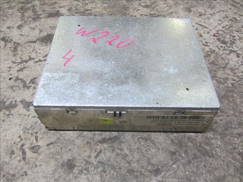 Блок управления COMAND 2.5 VIDEO DECODER UNIT, Автомобиль с аукциона Японии. Mercedes S-klasse W220 2002г M112 3,2 AT двс 112.944 седан 1998-2005г. Задний привод 2WD бензин. Контрактная запчасть, авто без пробега по РФ., отличное