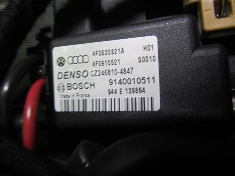 Резистор отопителя печки с автомобиля Audi A6 C6 4F AUK 3.2 бензин AT quattro седан 2006-2011г седан. Дорестайлинг. Контрактная запчасть, авто без пробега по РФ.\nОтправим в регионы ТК.\nПрименимость:\nAudi A6 [C6,4F] 2004-2011\nAudi Allroad quattro 2006-