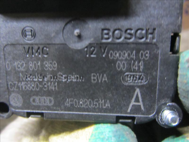 Резистор отопителя печки с автомобиля Audi A6 C6 4F AUK 3.2 бензин AT quattro седан 2006-2011г седан. Дорестайлинг. Контрактная запчасть, авто без пробега по РФ.\nОтправим в регионы ТК.\nПрименимость:\nAudi A6 [C6,4F] 2004-2011\nAudi Allroad quattro 2006-