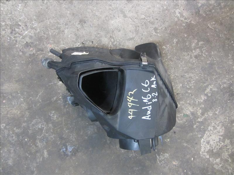 Корпус воздушного фильтра 4F0133835F, С автомобиля Audi A6 C6 4F AUK 3.2 бензин AT quattro седан 2004-2011г седан. Дорестайлинг. Контрактная запчасть, авто без пробега по РФ., отличное
