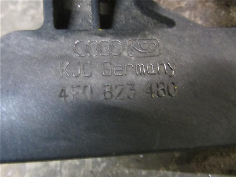 Крючок замок капота, С автомобиля Audi A6 C6 4F AUK 3.2 бензин AT quattro седан 2004-2011г седан. Дорестайлинг. Контрактная запчасть, авто без пробега по РФ., отличное