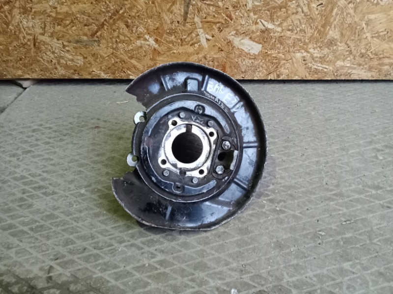 Кулак поворотный задний правый универсал, BMW 5 E39 двс M54 3.0л 2001г двс № 256S3 306S3 бензин. Контрактная запчасть, авто без пробега по РФ., отличное