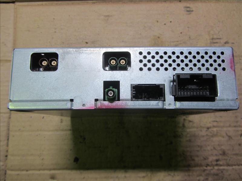 Блок электронный управления TV тюнером на Audi A6 C6 4F / Ауди А6 С6 2006-2012г.\nОригинал.\nВ отличном состоянии. Рабочий.\nКонтрактная запчасть из Японии. Гарантия на проверку. Отправим в регионы ТК.