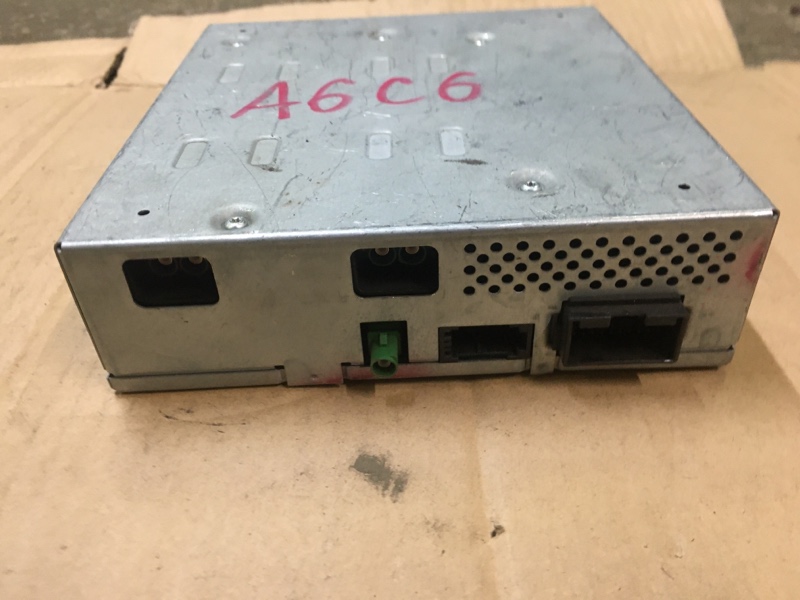 Блок электронный управления TV тюнером на Audi A6 C6 4F / Ауди А6 С6 2006-2012г.\nОригинал.\nВ отличном состоянии. Рабочий.\nКонтрактная запчасть из Японии. Гарантия на проверку. Отправим в регионы ТК.