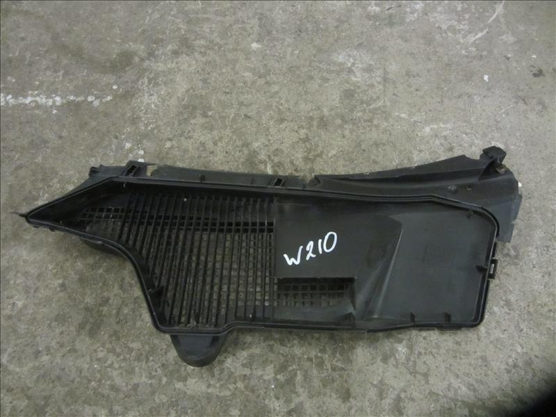 Панель пластиковая водосток, Mercedes E320 W210 двс M104 3.2 1995-2000г. Контрактная запчасть. Из Японии. Авто без пробега по РФ., отличное