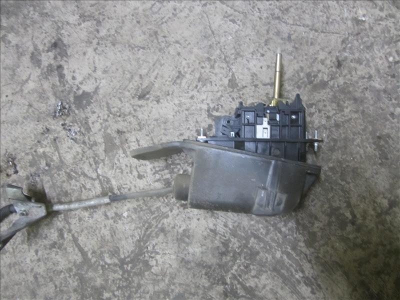 Кулиса АКПП VAG 4B0713041R, С автомобиля Audi A6 C5 двигатель BDV 2,4 л., хорошее