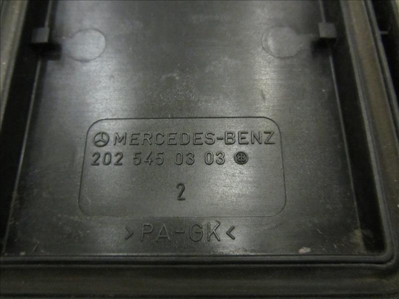 Крышка блока предохранителей, Mercedes W202 C36 AMG 3,6 литра бензин 1994г двс M104 104941. Контрактная запчасть. Из Японии. Авто без пробега по РФ., отличное