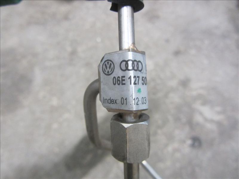 Трубка топливная 3.2 AUK 06E127509H, С автомобиля Audi A6 C6 4F AUK 3.2 бензин AT quattro седан 2004-2011г седан. Дорестайлинг. Контрактная запчасть, авто без пробега по РФ., отличное