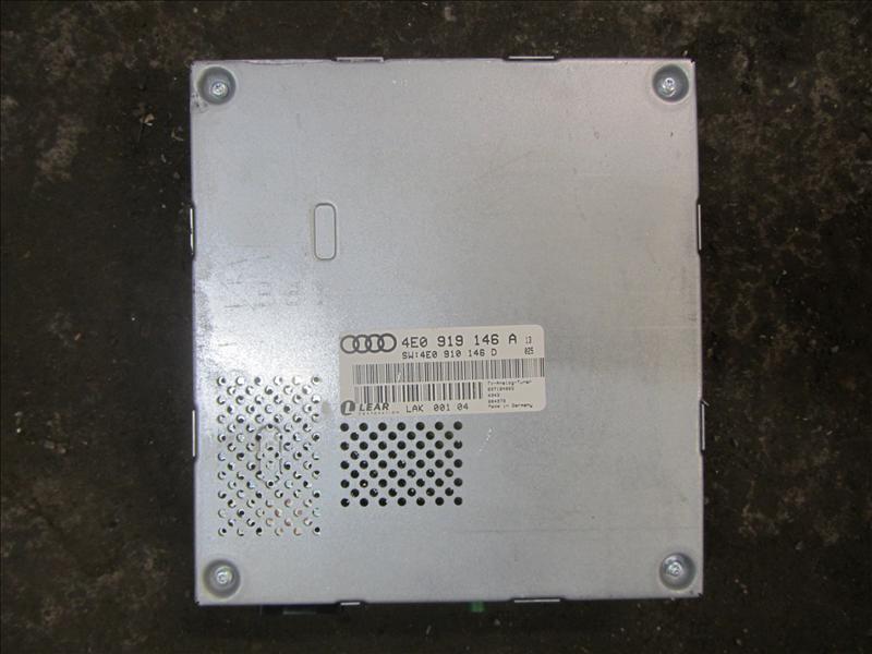 Блок электронный управления TV тюнером на Audi A6 C6 4F / Ауди А6 С6 2006-2012г.\nОригинал.\nВ отличном состоянии. Рабочий.\nКонтрактная запчасть из Японии. Гарантия на проверку. Отправим в регионы ТК.