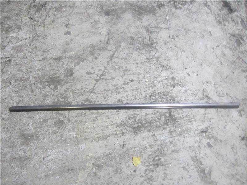 Молдинг накладка задней левой двери верхний, Mercedes E320 W210 двс M104 3.2 1995-2000г. Контрактная запчасть. Из Японии. Авто без пробега по РФ., отличное