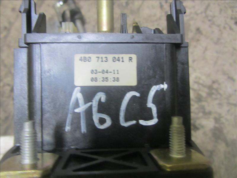Кулиса АКПП VAG 4B0713041R, С автомобиля Audi A6 C5 двигатель BDV 2,4 л., хорошее