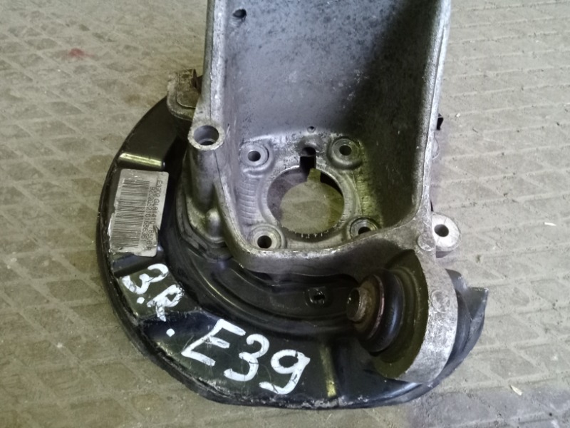 Кулак поворотный задний правый универсал, BMW 5 E39 двс M54 3.0л 2001г двс № 256S3 306S3 бензин. Контрактная запчасть, авто без пробега по РФ., отличное