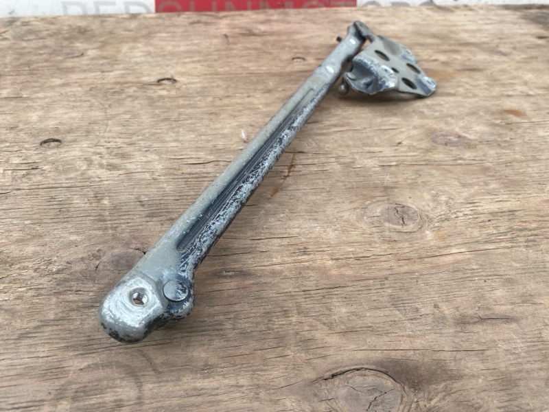 Петля капота Mercedes E320 W210 двс M112 1995-2000г двс № 112941 30 171035. \nОригинал. \nВ отличном состоянии. \nБез дефектов. \nКонтрактная запчасть из Японии. \nБез пробега по РФ. \nОтправим в регионы ТК.