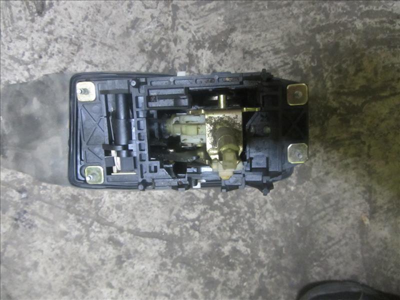 Кулиса АКПП VAG 4B0713041R, С автомобиля Audi A6 C5 двигатель BDV 2,4 л., хорошее