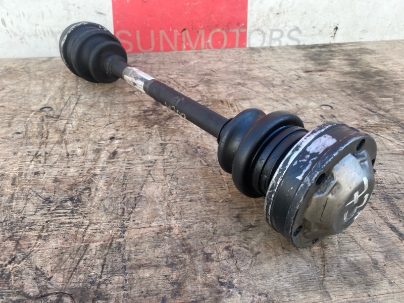 Полуось задняя AMG правая, Mercedes W202 C36 AMG 3,6 литра бензин 1994г двс M104 104941. Контрактная запчасть. Из Японии. Авто без пробега по РФ., отличное
