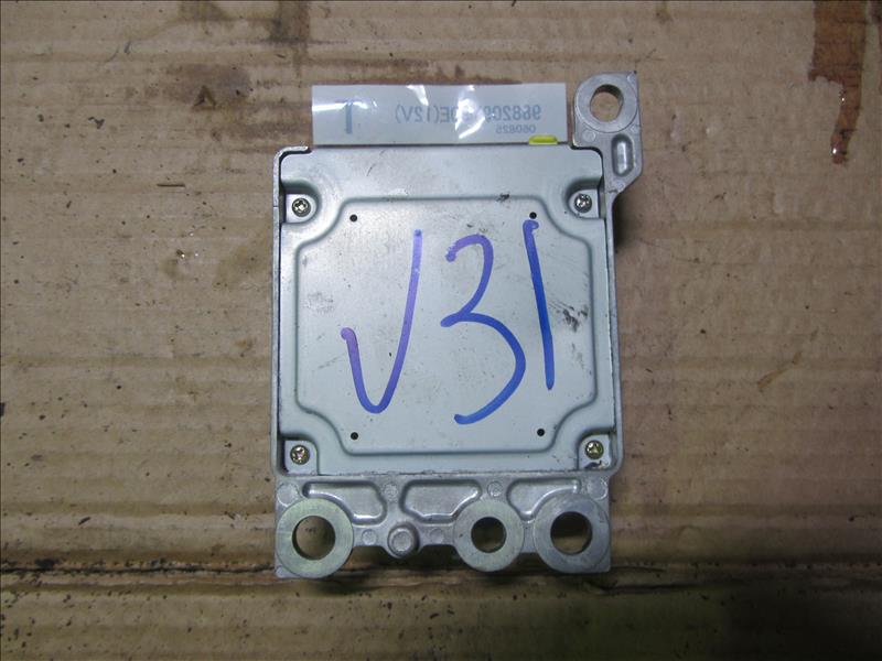 Блок управления Air Bag, Nissan Teana J31 VQ23DE 2.3 AT бензин рестайлинг 2006-2008г. Контрактная запчасть. Из Японии. Без пробега по РФ., отличное, оригинал
