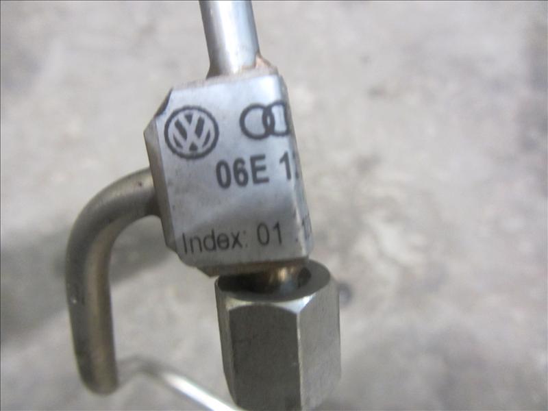 Трубка топливная 3.2 AUK 06E127509H, С автомобиля Audi A6 C6 4F AUK 3.2 бензин AT quattro седан 2004-2011г седан. Дорестайлинг. Контрактная запчасть, авто без пробега по РФ., отличное