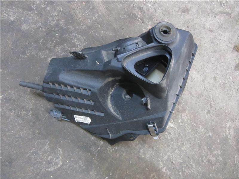 Корпус воздушного фильтра 4F0133835F, С автомобиля Audi A6 C6 4F AUK 3.2 бензин AT quattro седан 2004-2011г седан. Дорестайлинг. Контрактная запчасть, авто без пробега по РФ., отличное