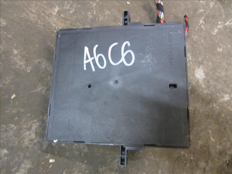 Блок управления бортовой сети на Audi A6 C6 / ауди А6 С6 2004-2011г.\nVAG 4F0907279A\nОригинал.\nВ отличном состоянии. Рабочий.\nКонтрактная запчасть. С аукциона Японии. Без пробега по РФ. Отправим в регионы ТК.\nПрименение:\nAudi A6 [C6,4F] 2004-2011, Au