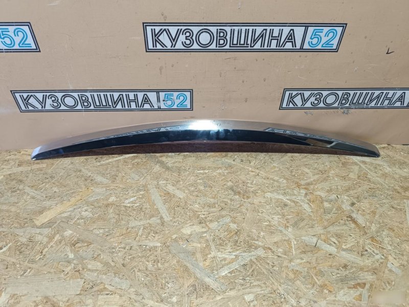 Молдинг капота