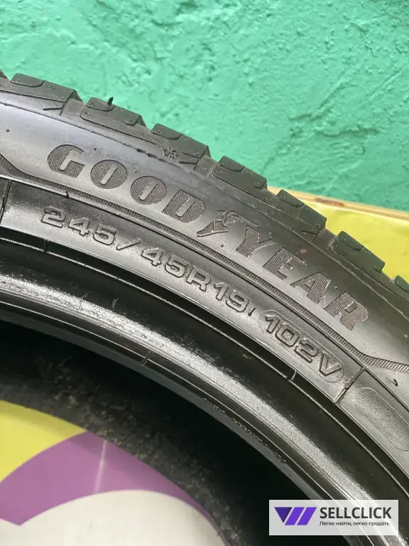 245/45 r19 Goodyear ultra grip performance