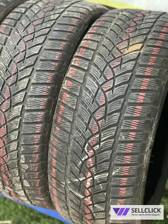 245/45 r19 Goodyear ultra grip performance