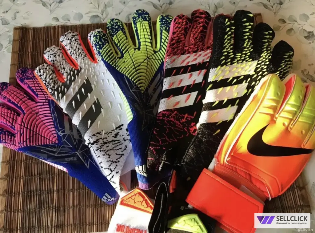 Вратарские перчатки adidas и Nike
