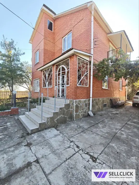 Дом 200 м², участок 25 сот.