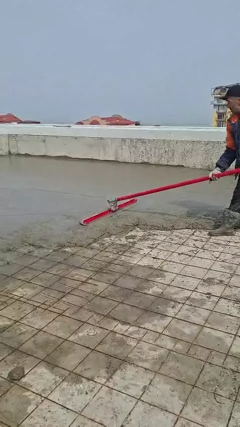 бетонная стяжка двора