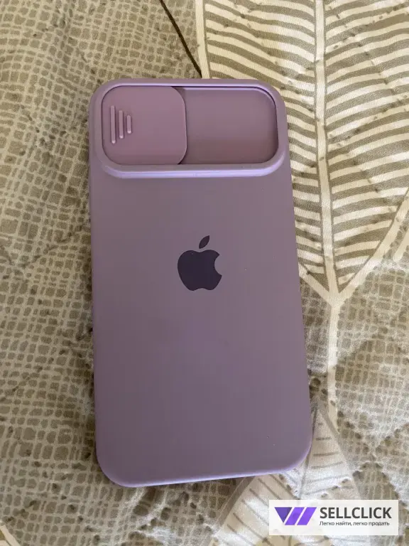 Чехол на iPhone 11