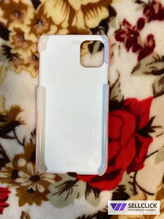 Чехол на iPhone 11