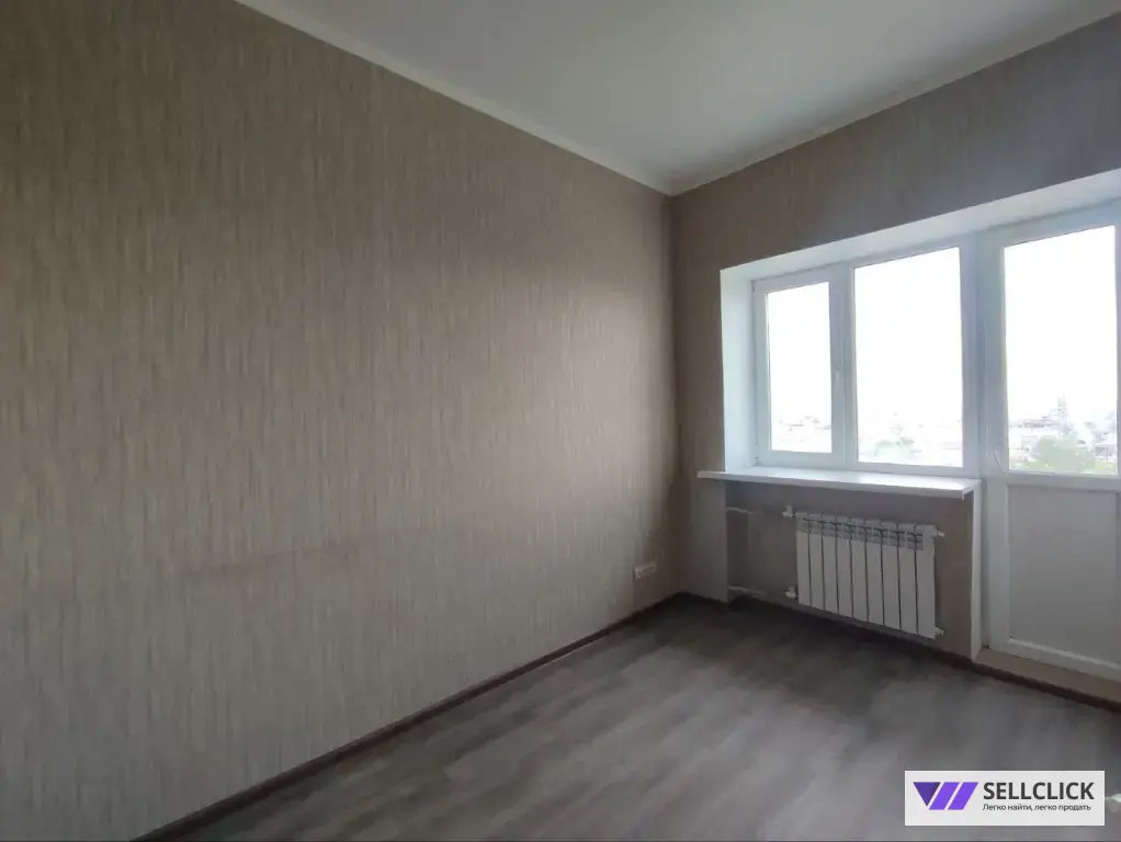 Продается трехкомнатная квартира с видом на море