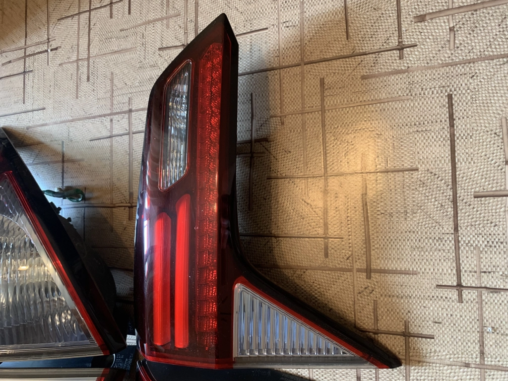 Стоп сигналы Honda Vezel