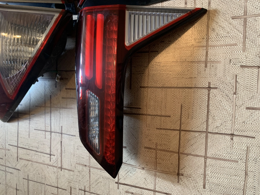 Стоп сигналы Honda Vezel