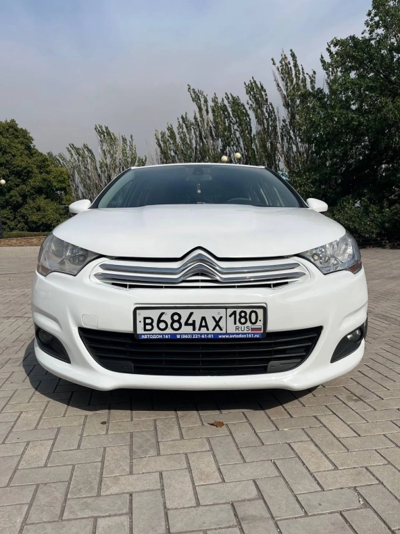 Citroen C4-2013 год