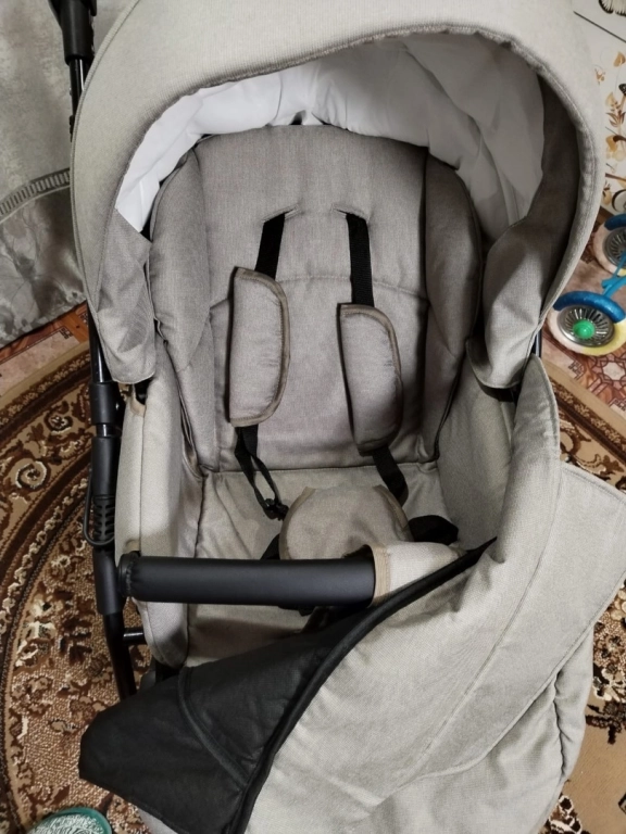 ПРОДАМ КАЛЯСКУ 2в1