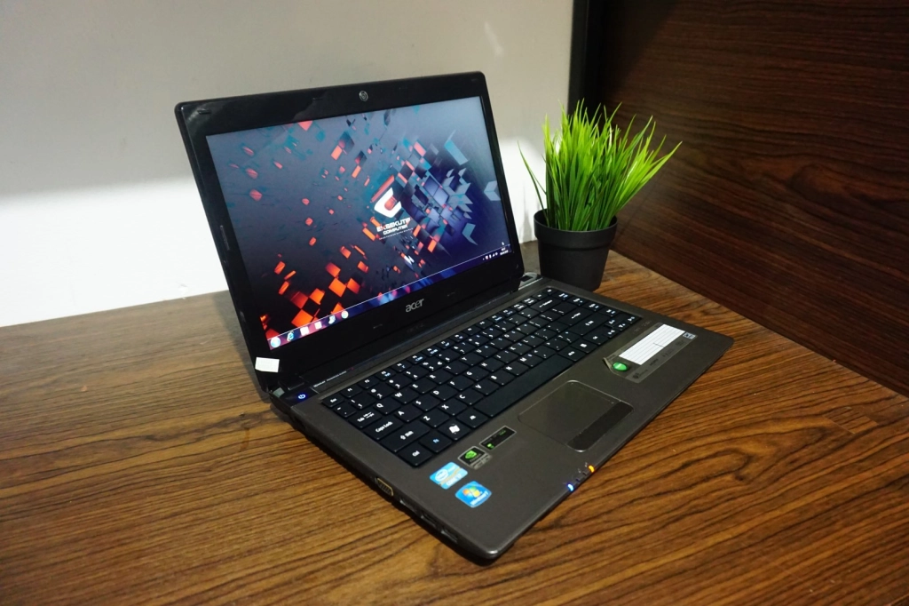 Продам ноутбук Acer x 550