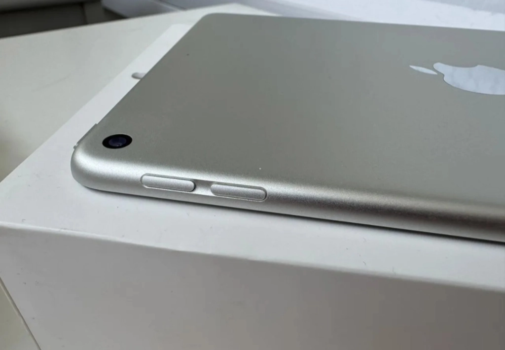 Продается Айпад мини 5 64гб