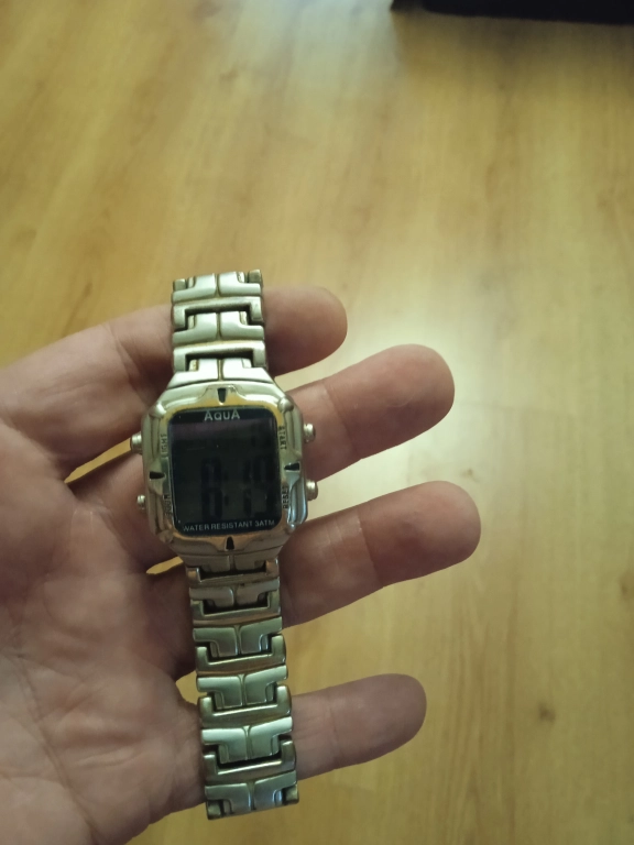 Часы электронные