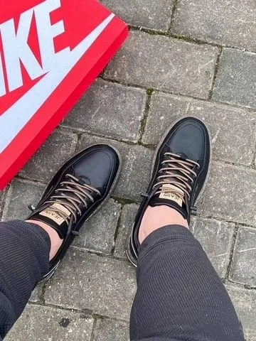 Кроссовки мужские NIKE