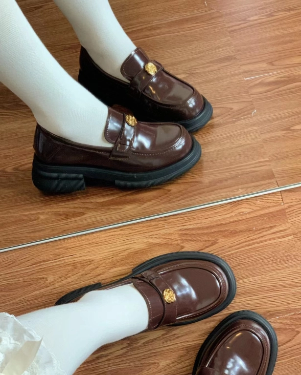 Женская обувь