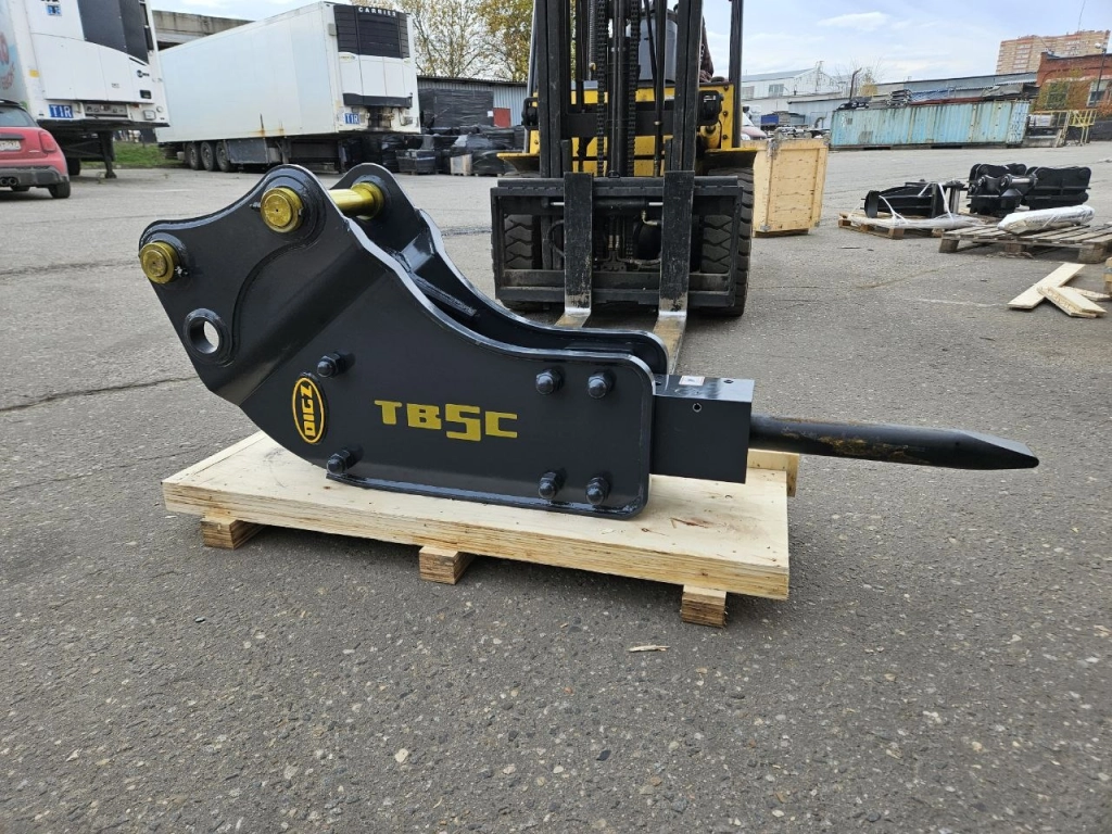 Гидромолот с переходной плитой для ACE ,NH, BULL, CASE, JBC, KOMATSU