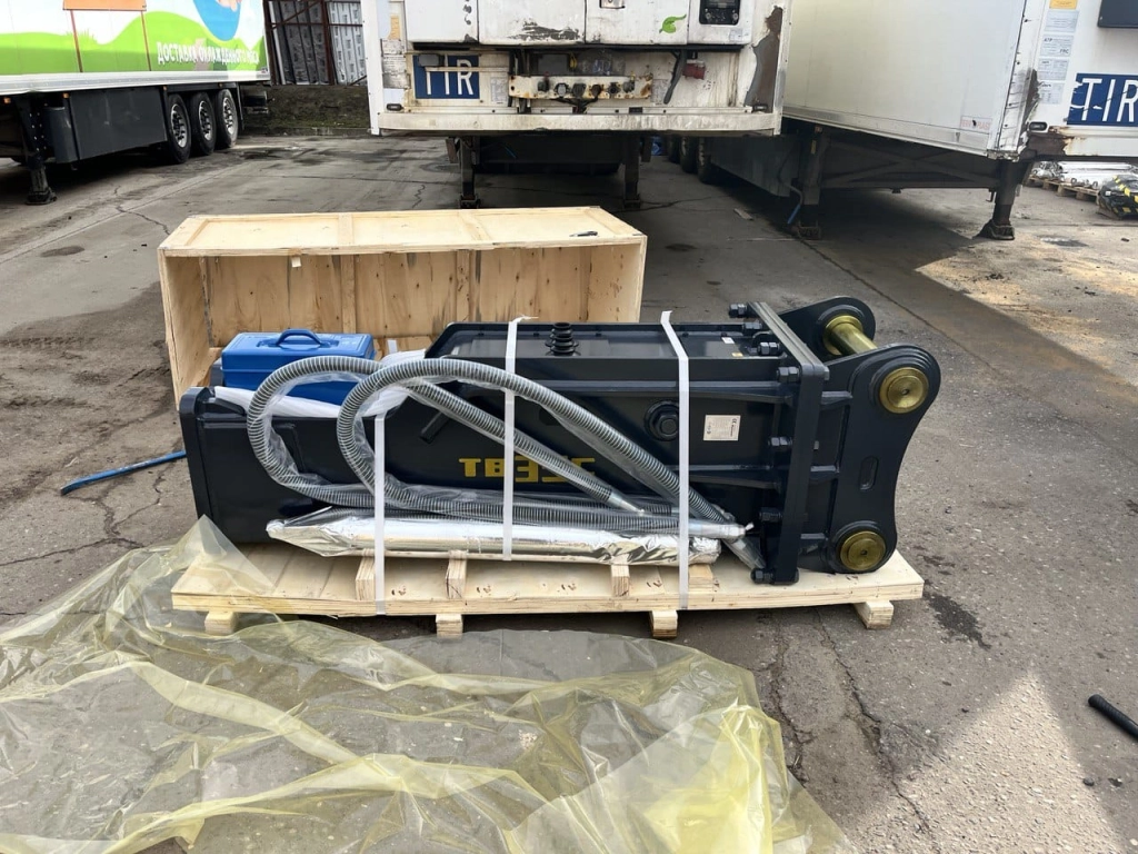 Гидромолот на экскаватор 24-30 тонн для ACE ,NH, BULL, CASE, JBC, KOMA