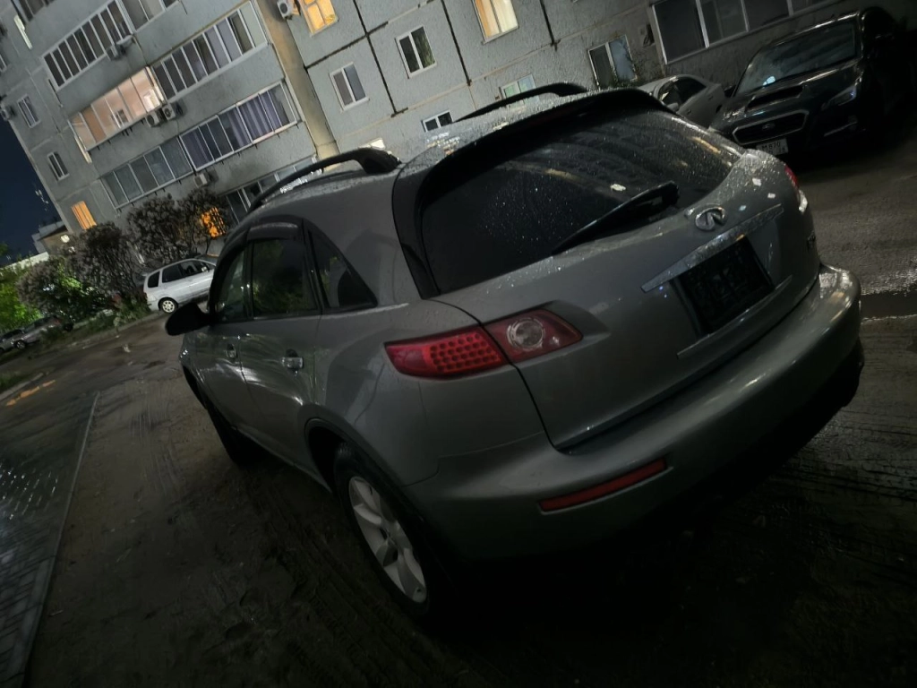 Продам Infiniti FX35