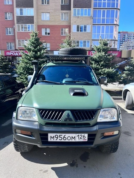 Mitsubishi L200 2006 — 300 000 руб.